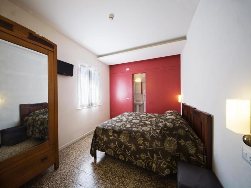 Hotel Europa Λεβάντο Εξωτερικό φωτογραφία